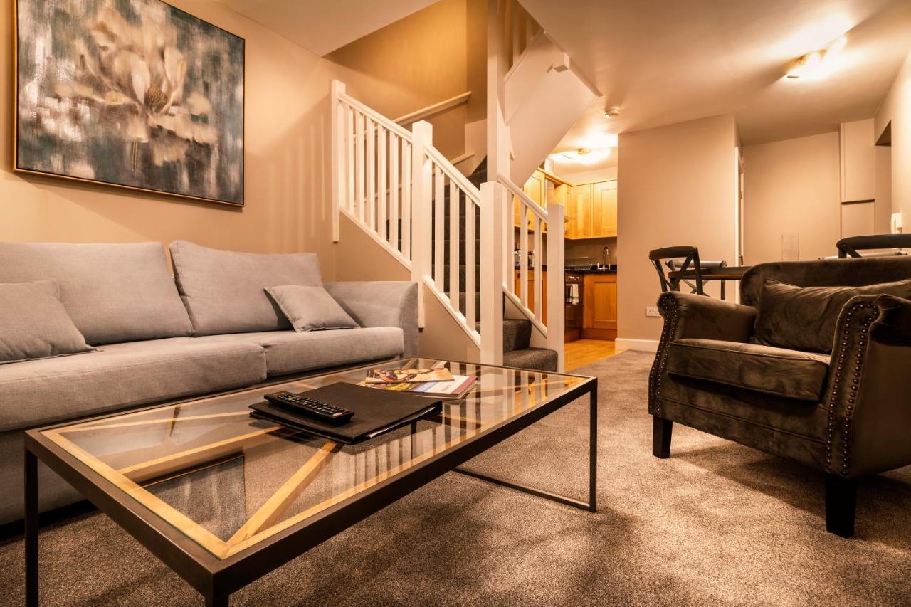 Swan Mews Апартаменты Вэллс
